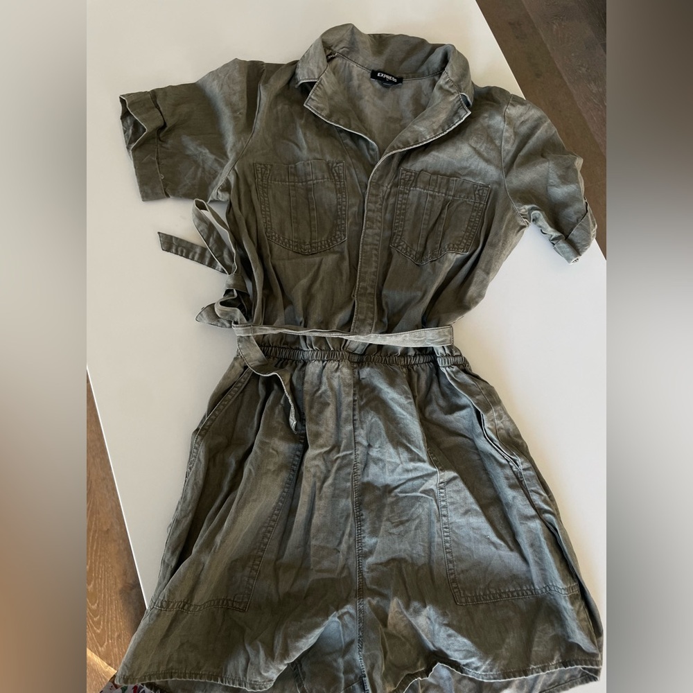 EXPRESS romper